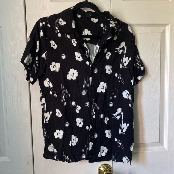 art class Other - Button Up Short Sleeve Floral shirt